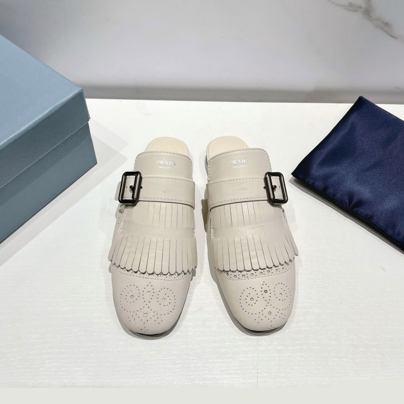 Pra*a slippers